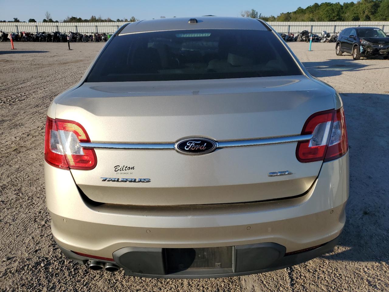 2011 Ford Taurus Sel VIN: 1FAHP2EW3BG110435 Lot: 70897254