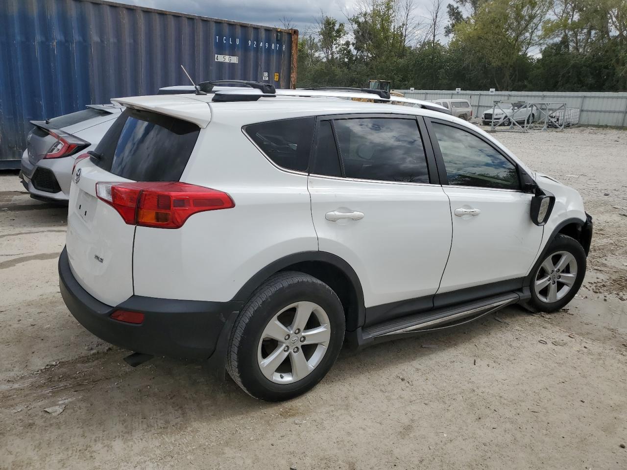 VIN JTMWFREV8DD001378 2013 TOYOTA RAV4 no.3