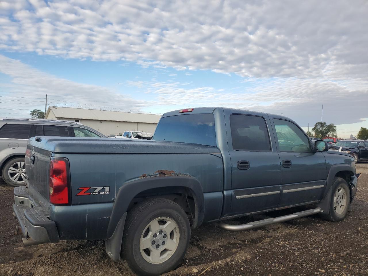 2006 Chevrolet Silverado - Image 3