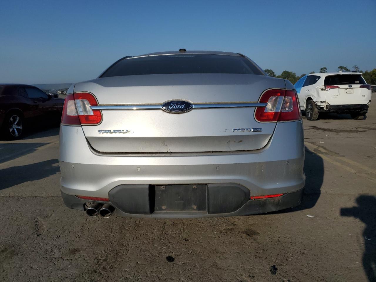 1FAHP2JW9AG130533 2010 Ford Taurus Limited