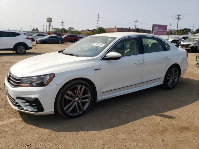  VOLKSWAGEN PASSAT 2017 White