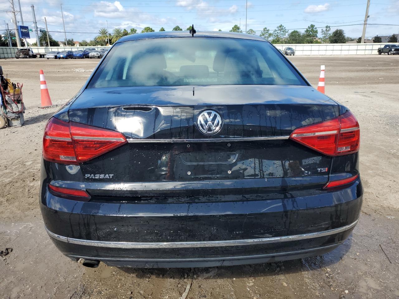 1VWAT7A37GC009572 2016 Volkswagen Passat S