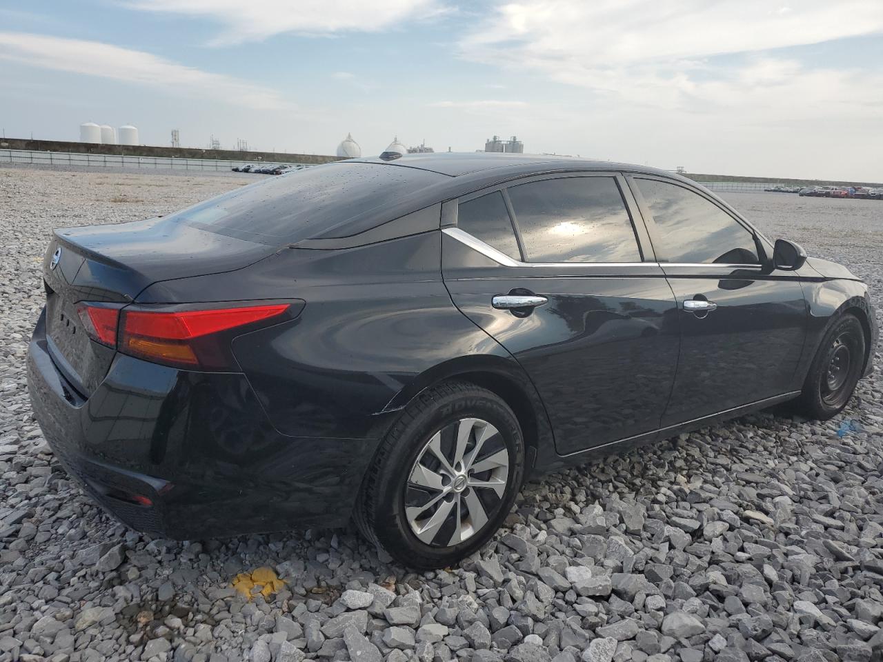 2020 Nissan Altima - Image 3