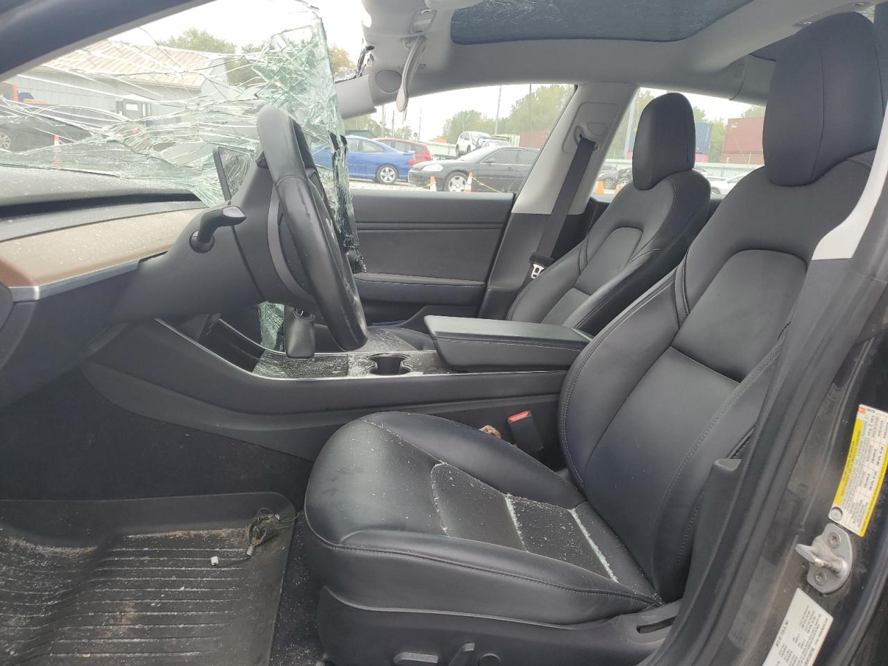 5YJ3E1EB5KF205736 2019 Tesla Model 3