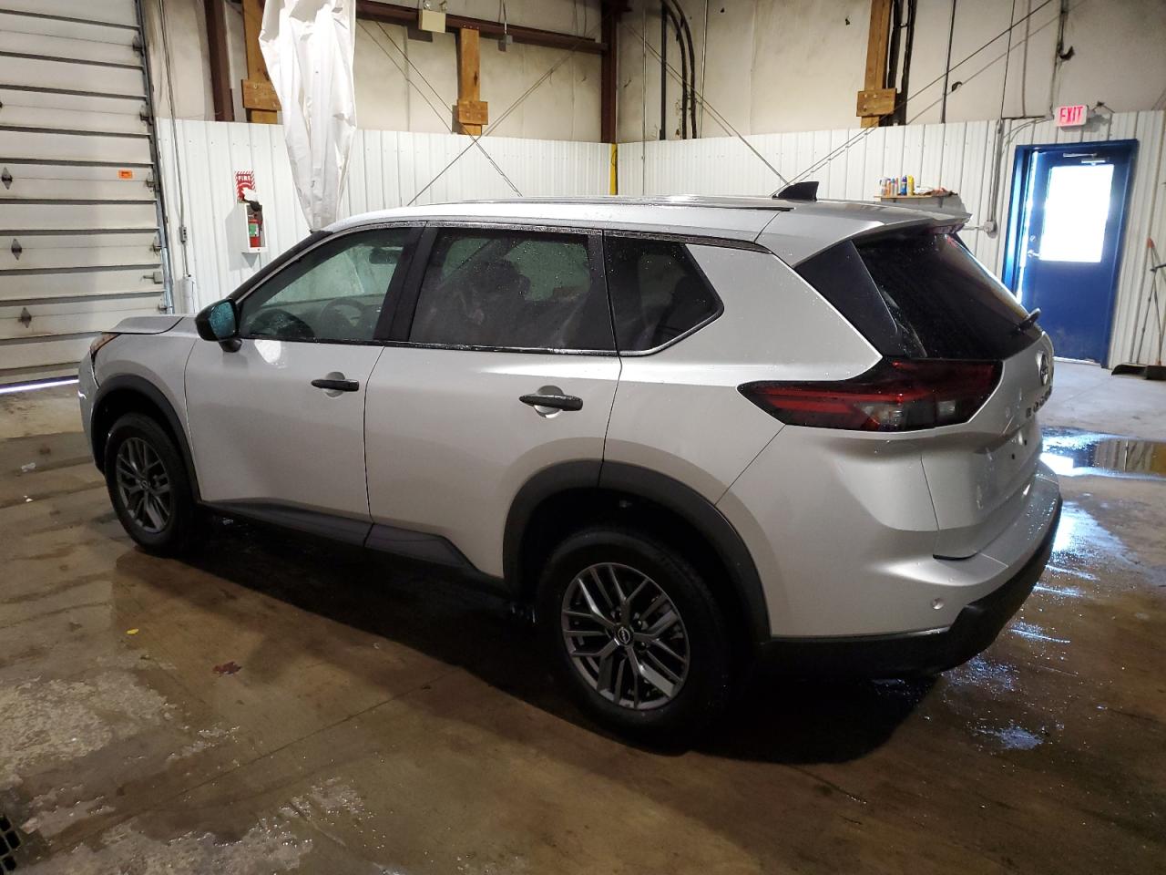 5N1BT3AAXRC712824 2024 NISSAN ROGUE - Image 2