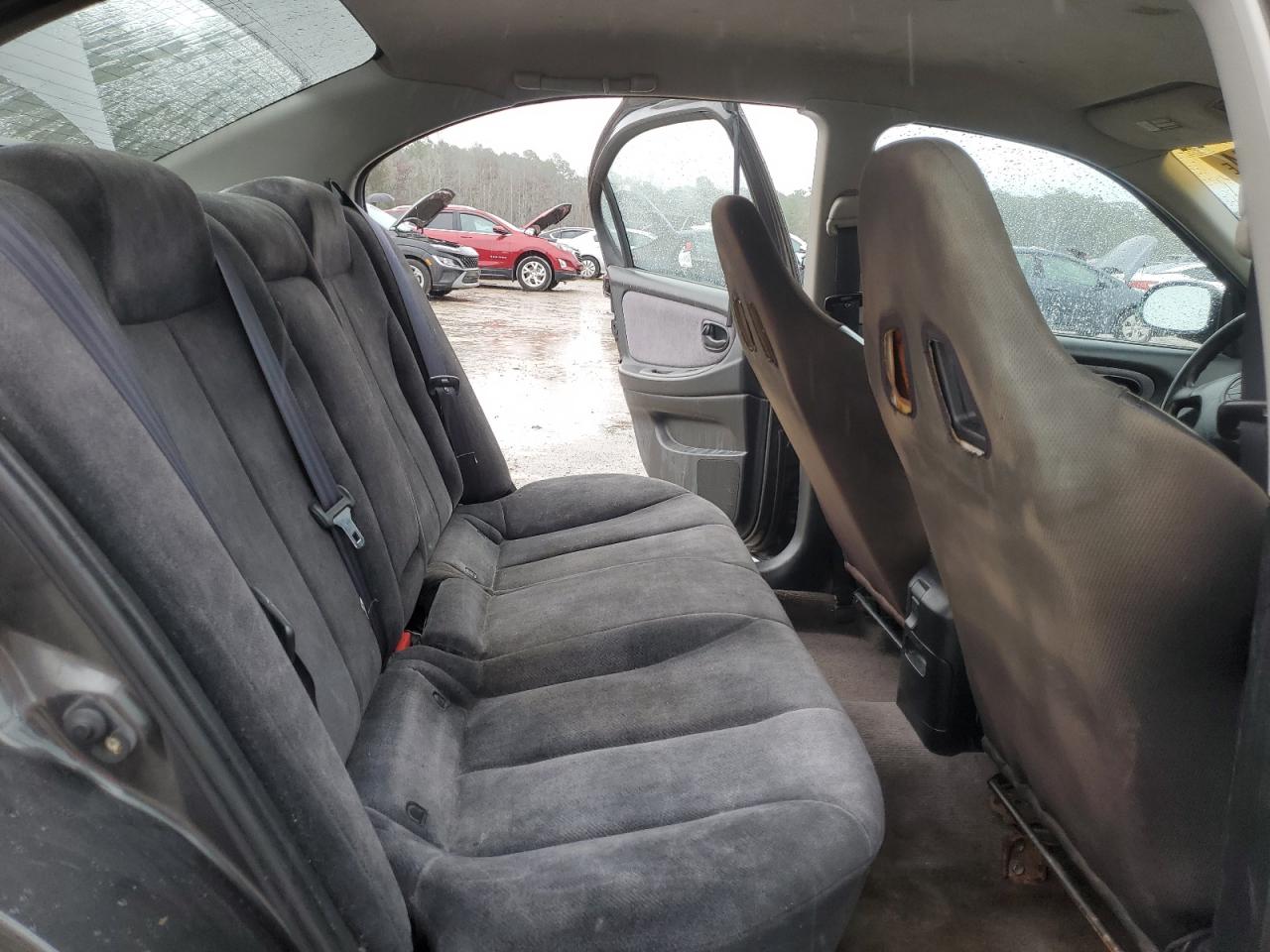 2001 Nissan Maxima - Image 10