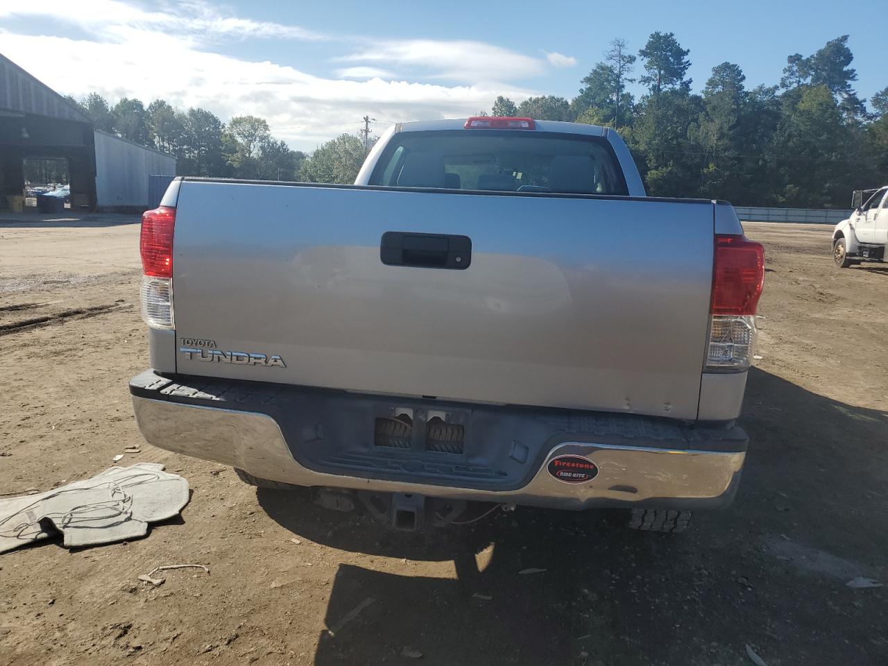 5TFRY5F11BX105489 2011 Toyota Tundra Double Cab Sr5