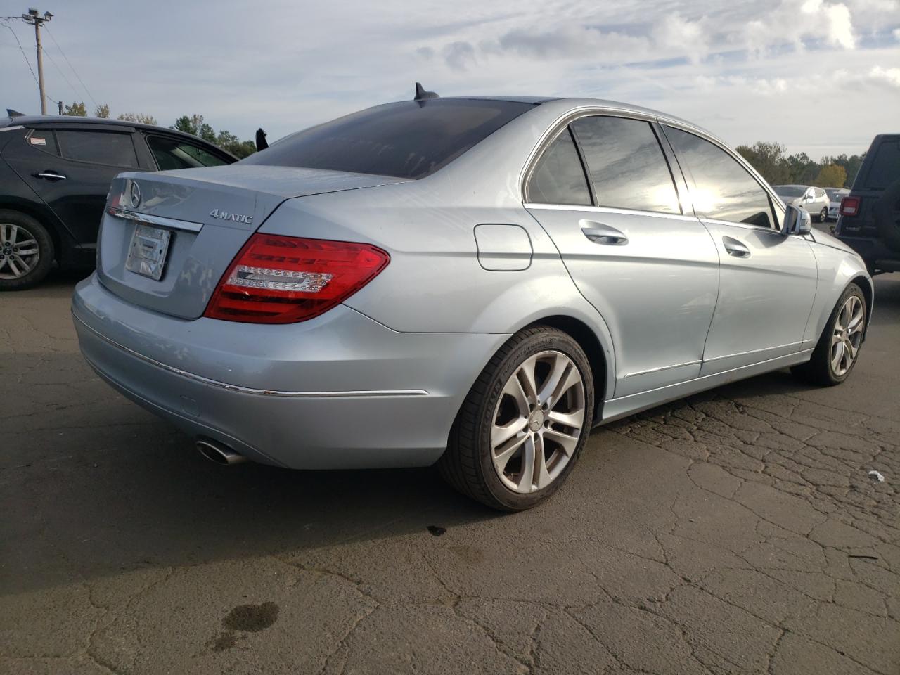 VIN WDDGF8AB9DR261355 2013 MERCEDES-BENZ C-CLASS no.3