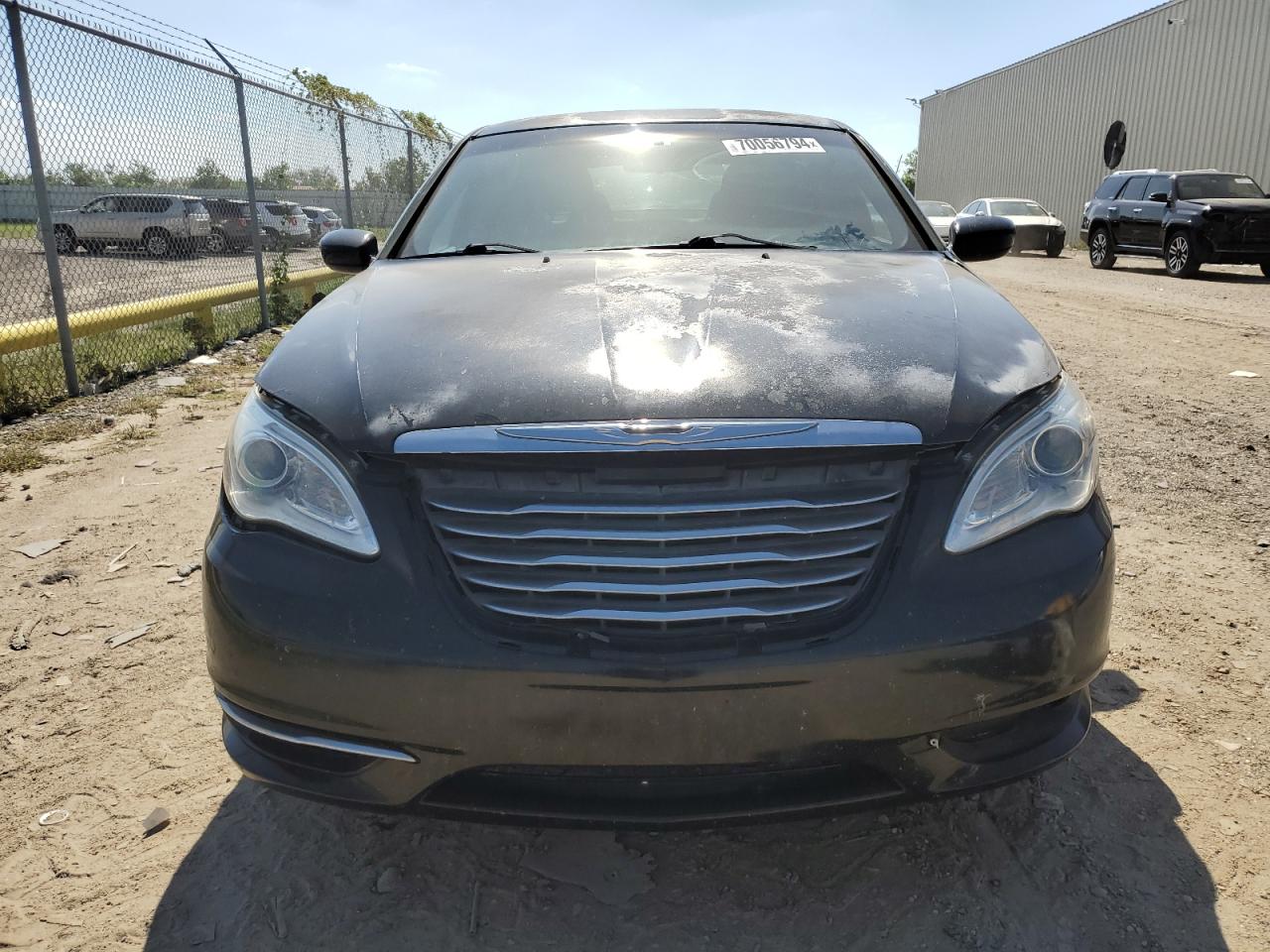 2013 Chrysler 200 - Image 5