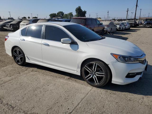 Sedans HONDA ACCORD 2017 Biały