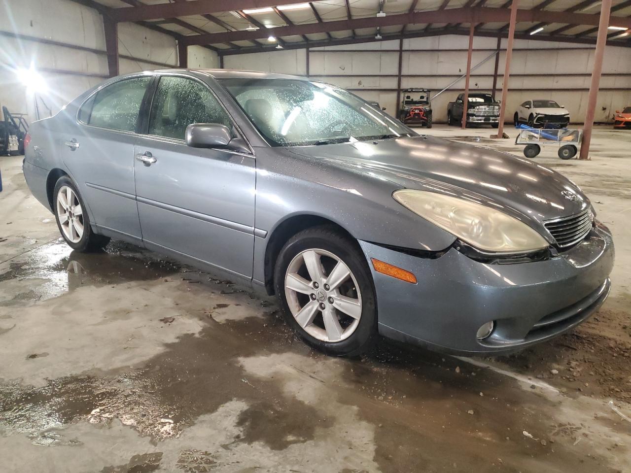 2005 Lexus ES - Image 4