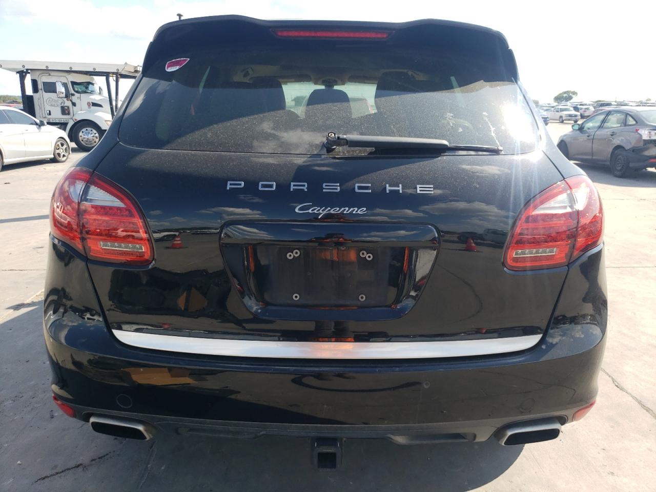 WP1AA2A27BLA10392 2011 Porsche Cayenne