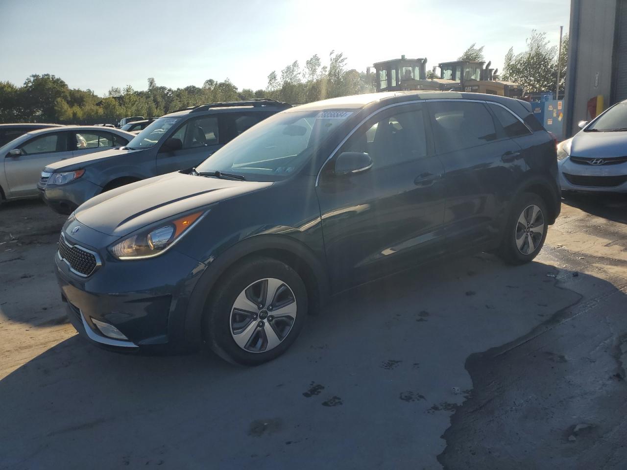 KNDCC3LC0K5220191 2019 KIA NIRO - Image 1