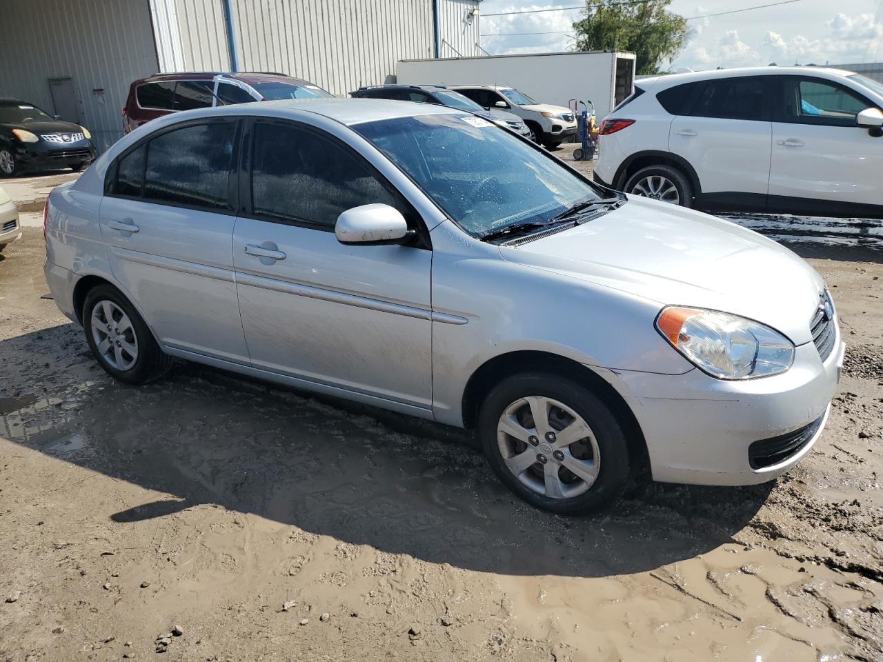 2011 Hyundai Accent - Image 4