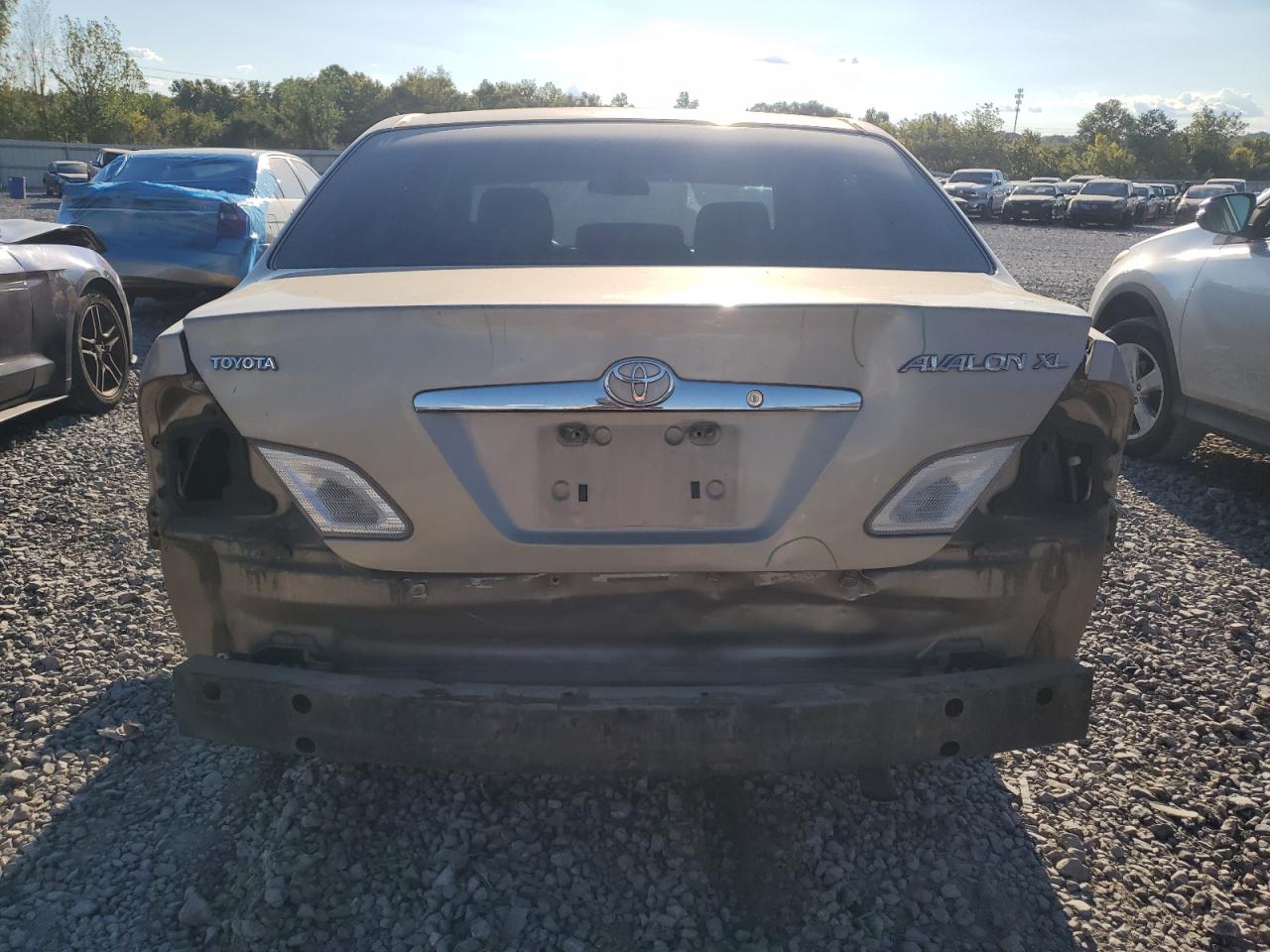 4T1BF28B72U201359 2002 Toyota Avalon Xl