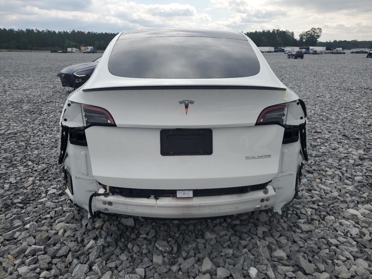 7SAYGDEF9PF800605 2023 Tesla Model Y