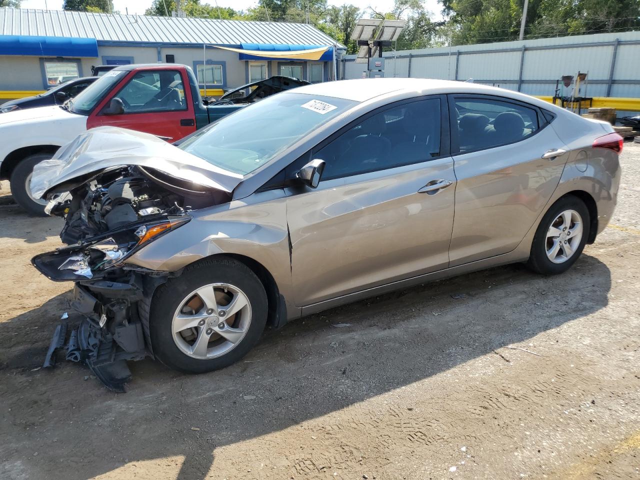 5NPDH4AE1FH604079 2015 HYUNDAI ELANTRA - Image 1