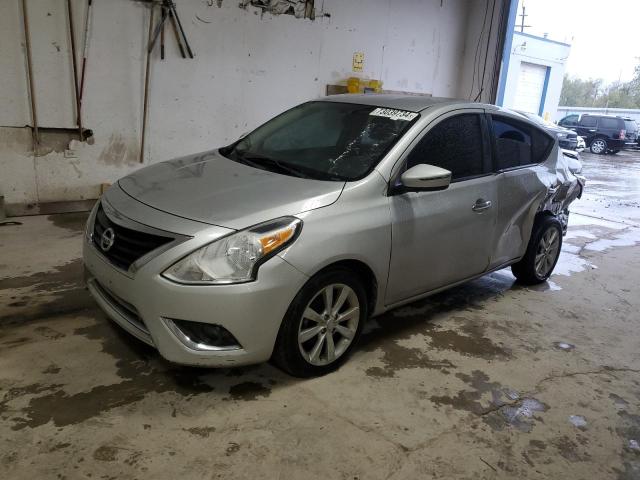  NISSAN VERSA 2015 Серебристый