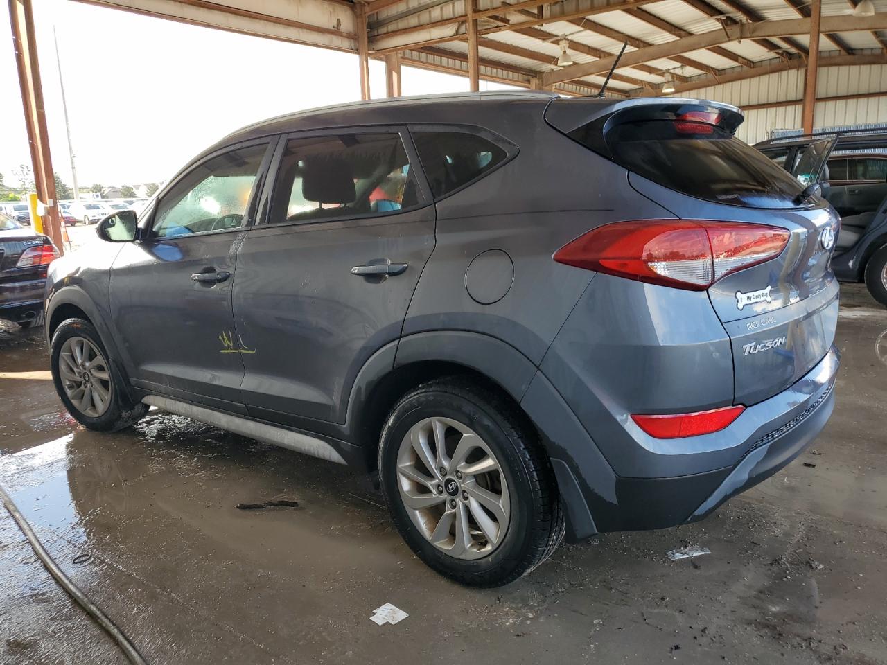 KM8J33A42HU520540 2017 HYUNDAI TUCSON - Image 2