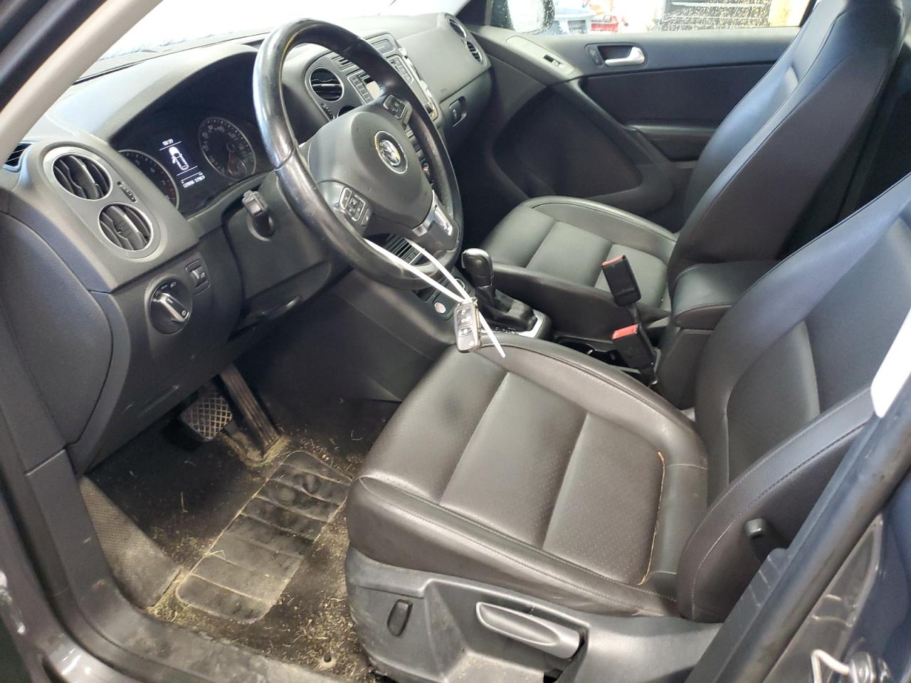 WVGBV7AX5GW614656 2016 Volkswagen Tiguan S