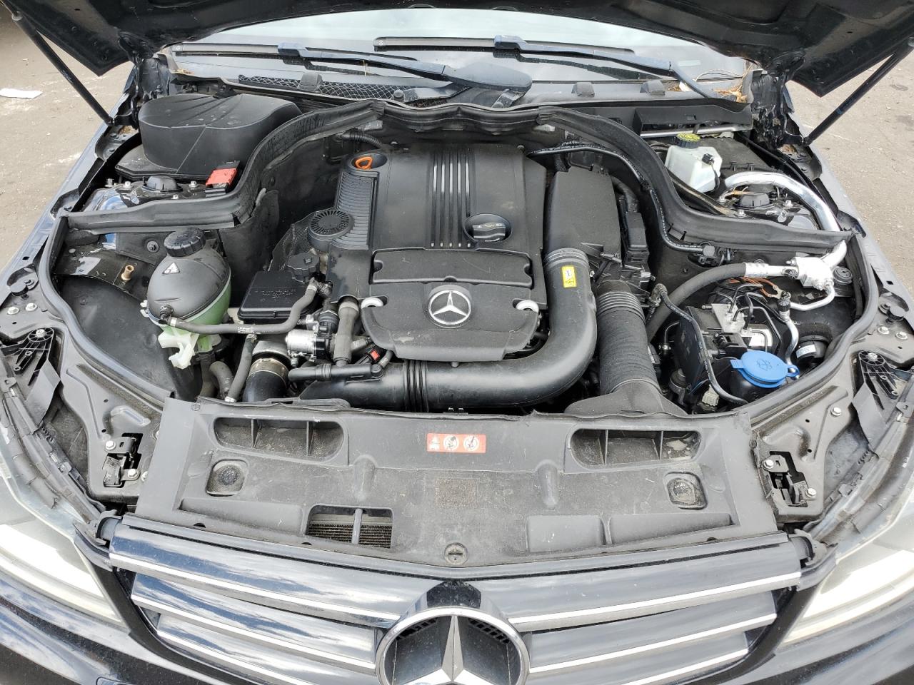 WDDGF4HB8EA952293 2014 Mercedes-Benz C 250