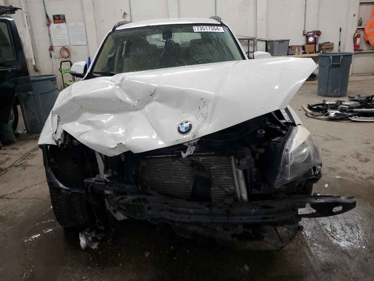 Фото: WBAVM1C58FV317847