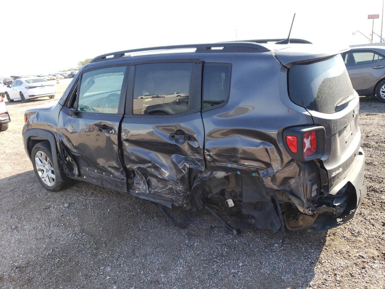 2018 Jeep Renegade - Image 2