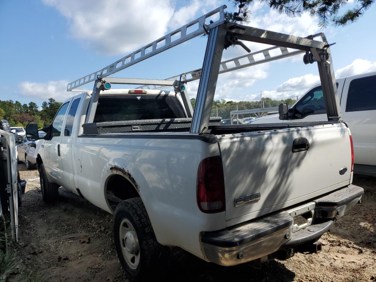 2005 Ford F250 - Image 2