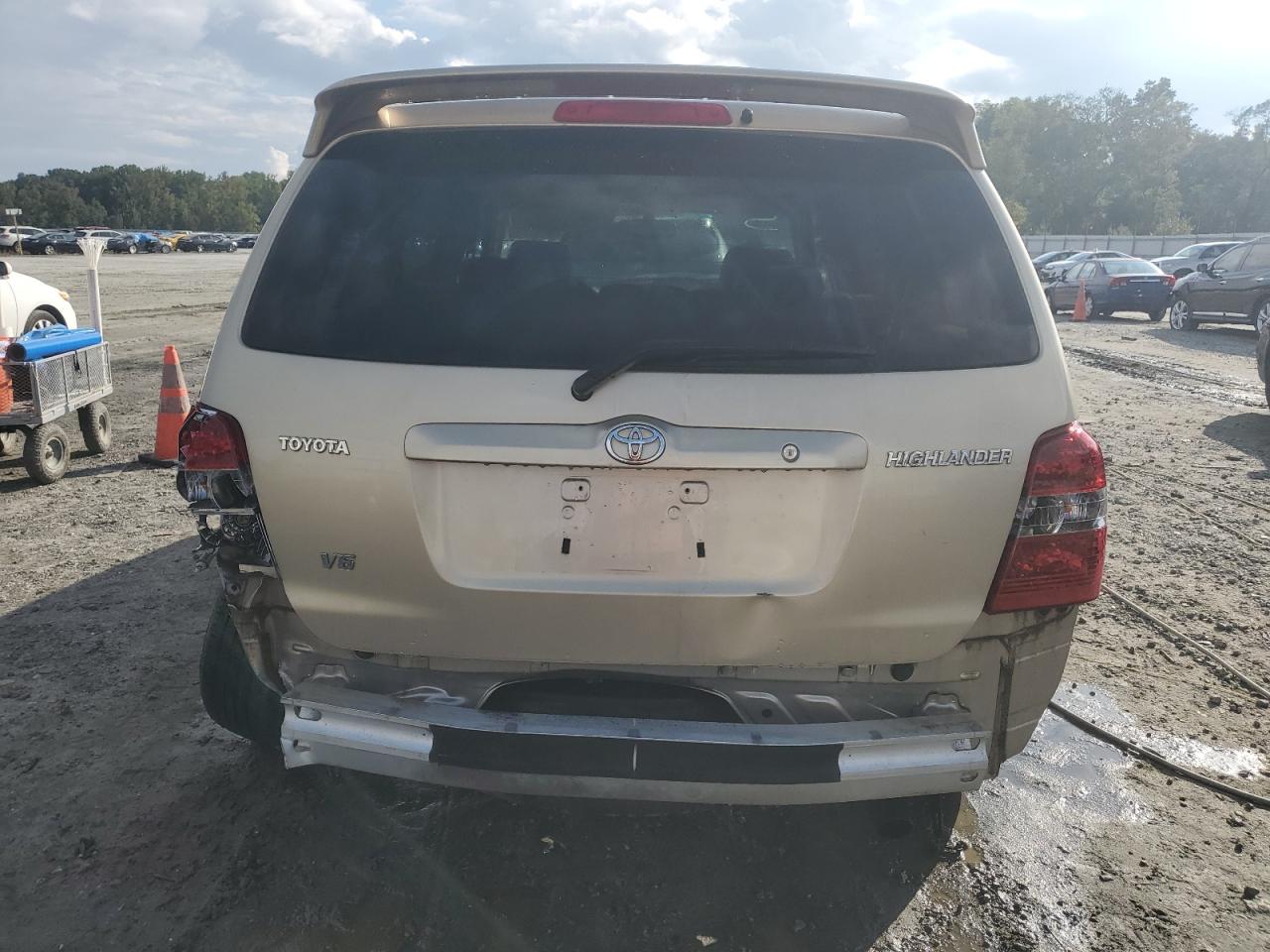 2004 Toyota Highlander - Image 6