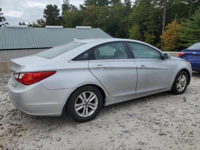 Sedans HYUNDAI SONATA 2013 Srebrny