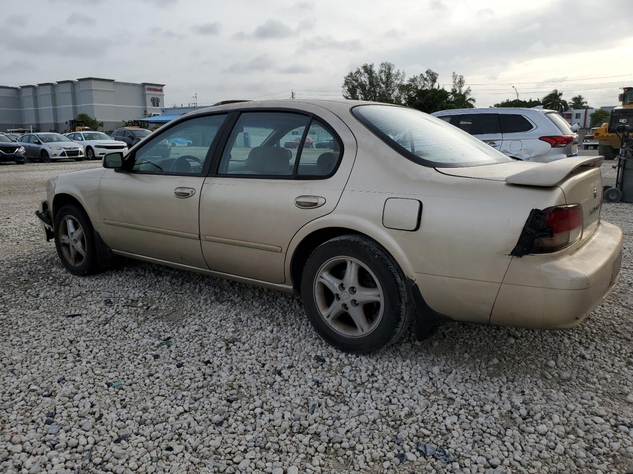 1997 Nissan Maxima - Image 2