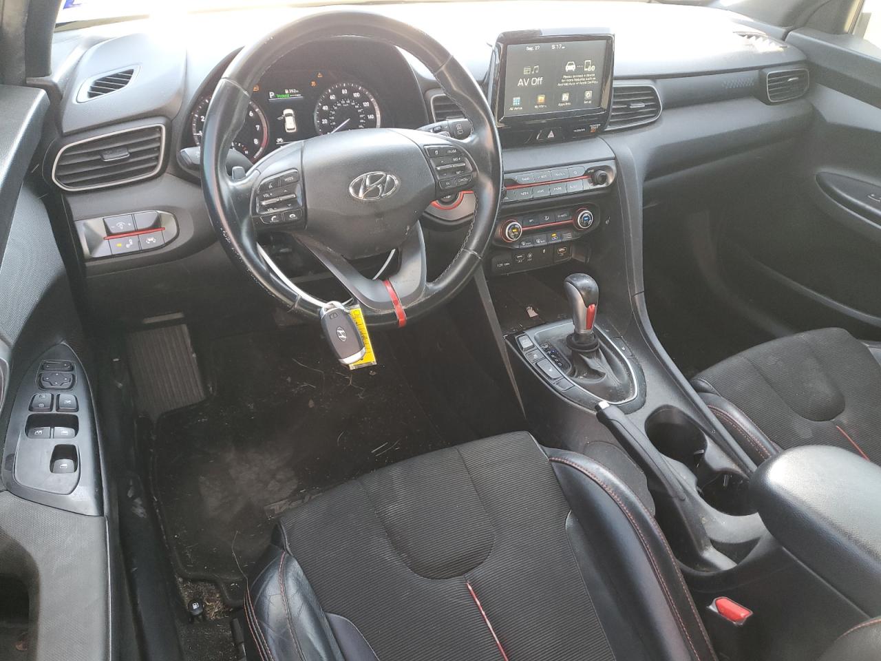 KMHTG6AF3KU007238 2019 Hyundai Veloster Base