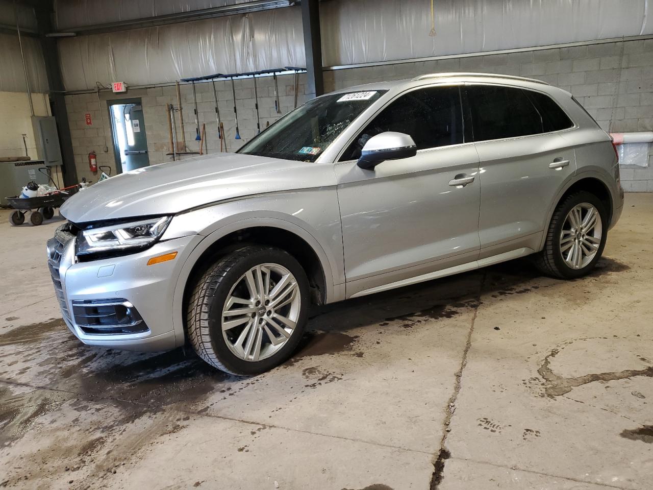 WA1CNAFY4J2142434 2018 AUDI Q5 - Image 1