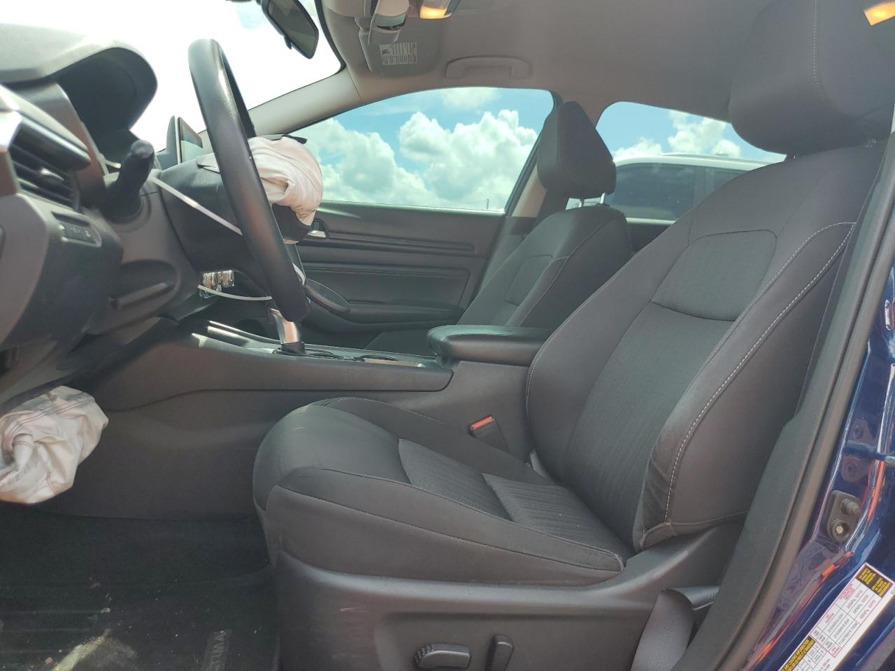2019 Nissan Altima - Image 7
