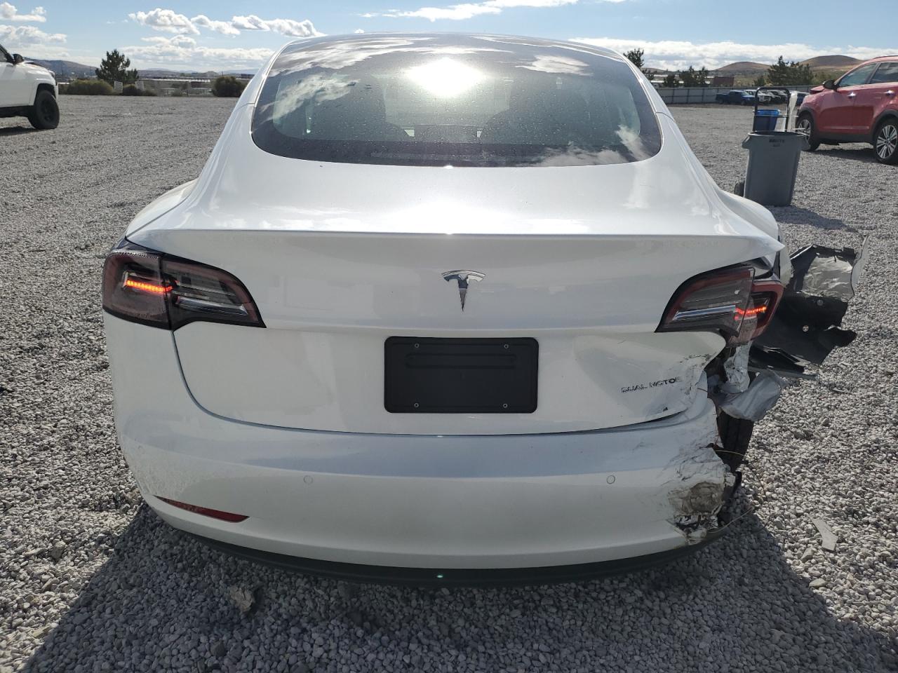 2022 Tesla Model 3 VIN: 5YJ3E1EB9NF328413 Lot: 70636224