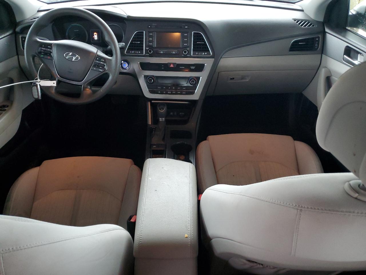 2016 Hyundai Sonata - Image 8