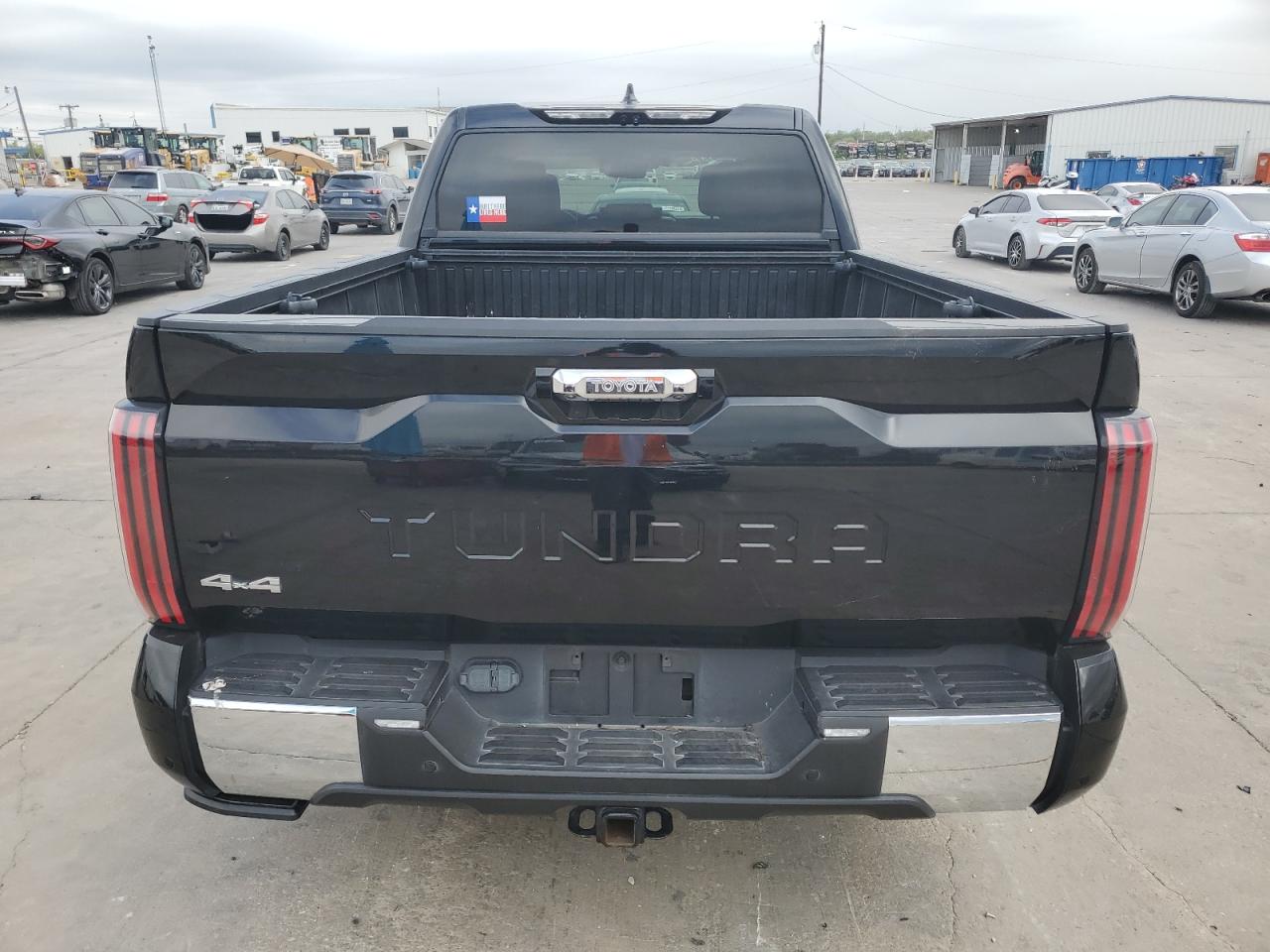 2022 Toyota Tundra Crewmax Platinum VIN: 5TFMA5EC9NX003461 Lot: 71065284