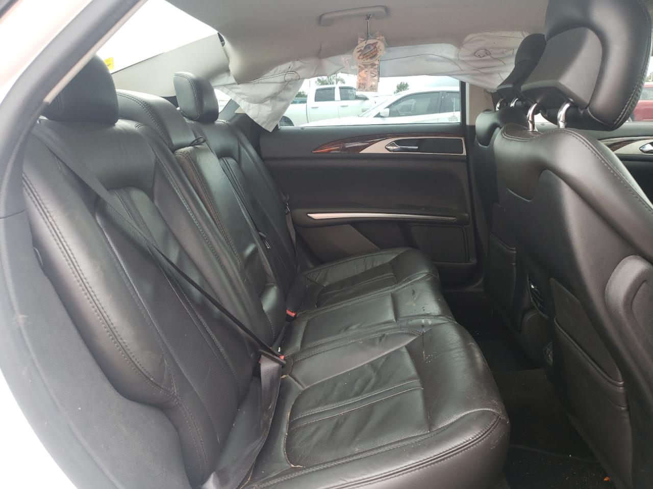 2014 Lincoln MKZ - Image 10