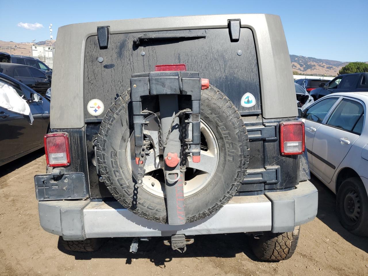 2008 Jeep Wrangler Unlimited Sahara VIN: 1J8GA59198L572045 Lot: 72466334