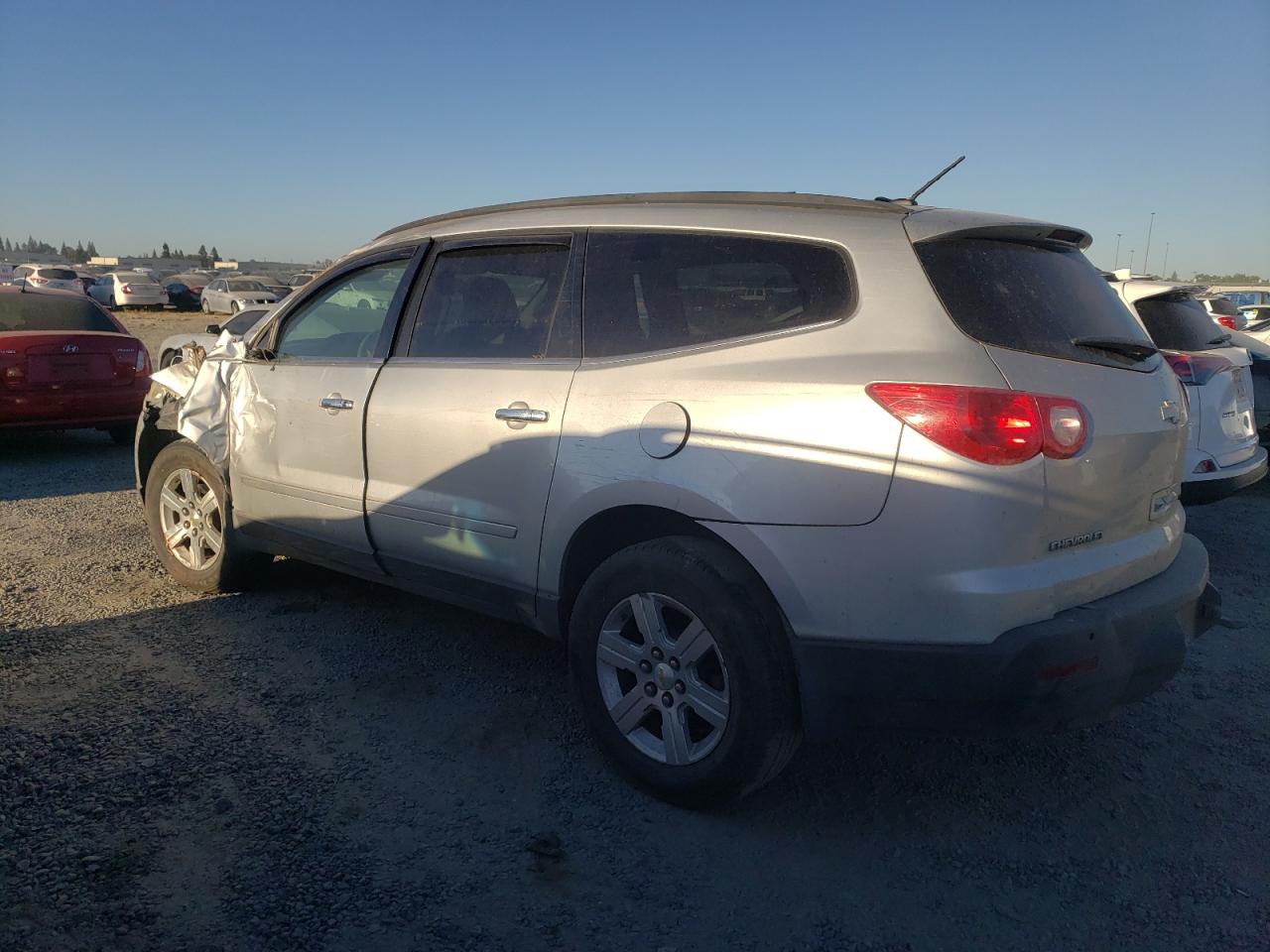 2010 Chevrolet Traverse - Image 2