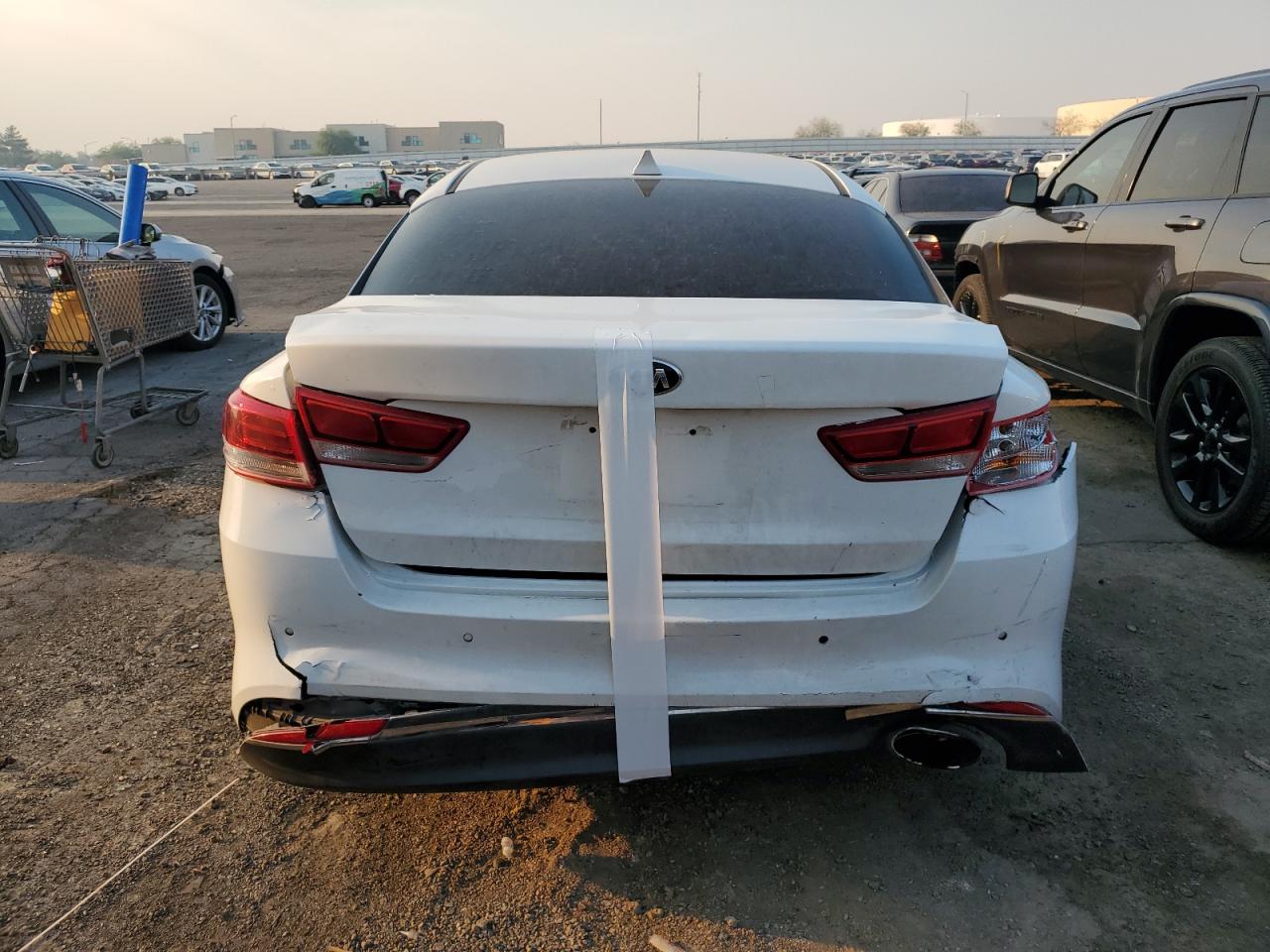 5XXGT4L37JG208895 2018 Kia Optima Lx