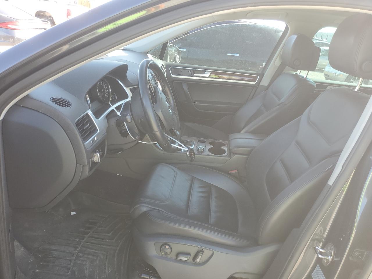 WVGEP9BP0DD006701 2013 Volkswagen Touareg V6 Tdi