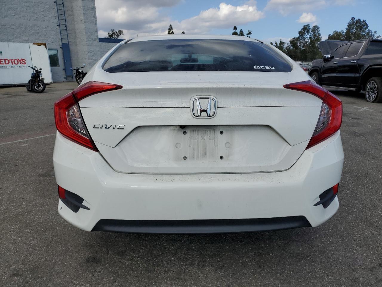 2HGFC2F56HH523080 2017 Honda Civic Lx