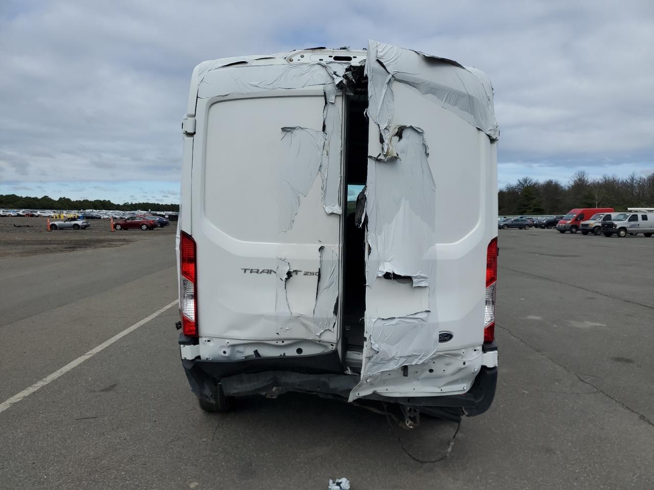 1FTYR1CM2KKA51679 2019 Ford Transit T-250