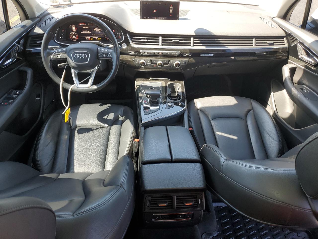 WA1LAAF71JD007418 2018 Audi Q7 Premium Plus