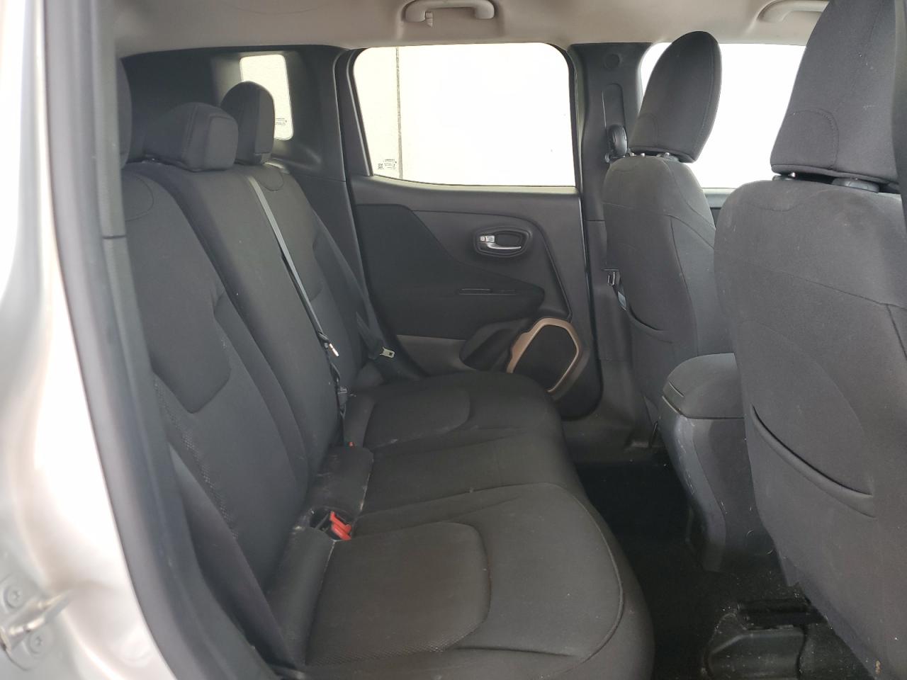 ZACCJABT4FPB30700 2015 Jeep Renegade Latitude