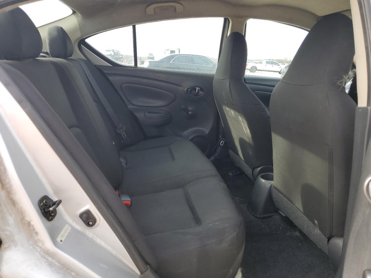 2017 Nissan Versa S VIN: 3N1CN7AP6HL864815 Lot: 73485344