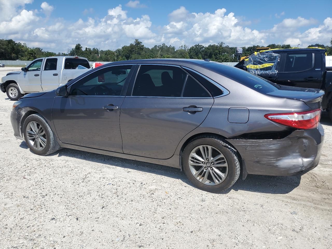 4T1BF1FK6GU237421 2016 TOYOTA CAMRY - Image 2