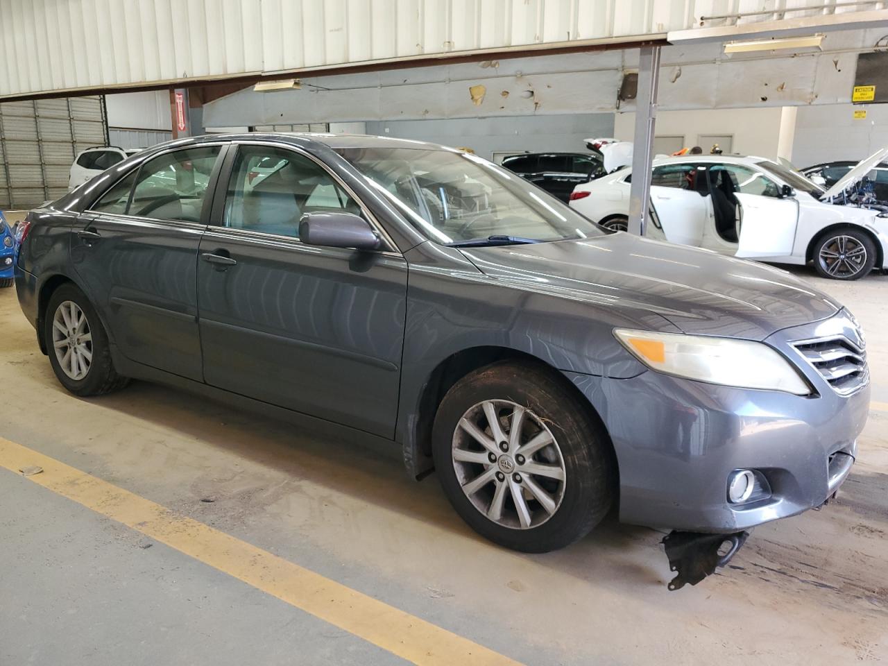 2011 Toyota Camry - Image 4