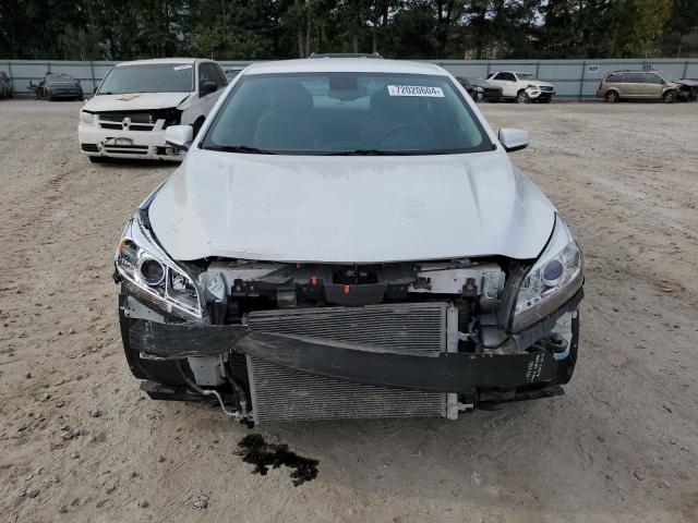  CHEVROLET MALIBU 2015 White